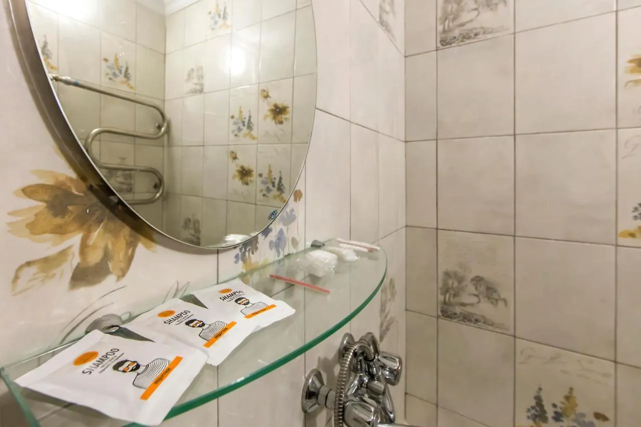 Apartment Near Zhitomirskaya Metro Station, Nikolay Krasnova Street 基輔 乌克兰