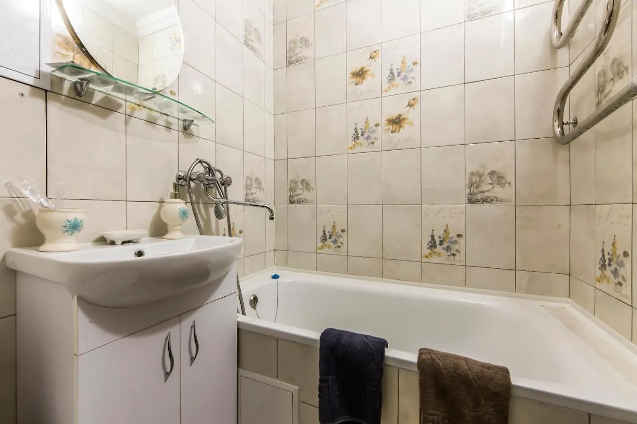 Apartment Near Zhitomirskaya Metro Station, Nikolay Krasnova Street Киев
