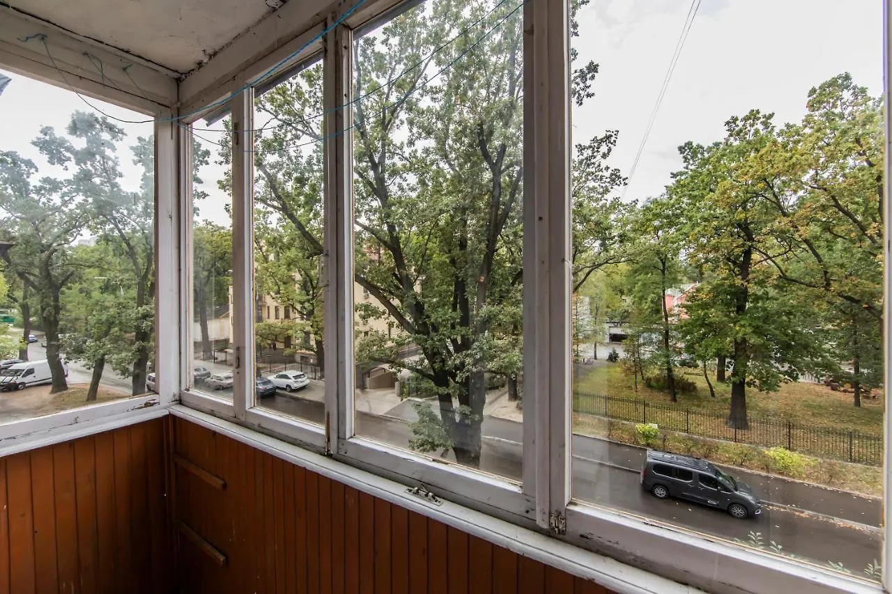 Apartment Near Zhitomirskaya Metro Station, Nikolay Krasnova Street Киев