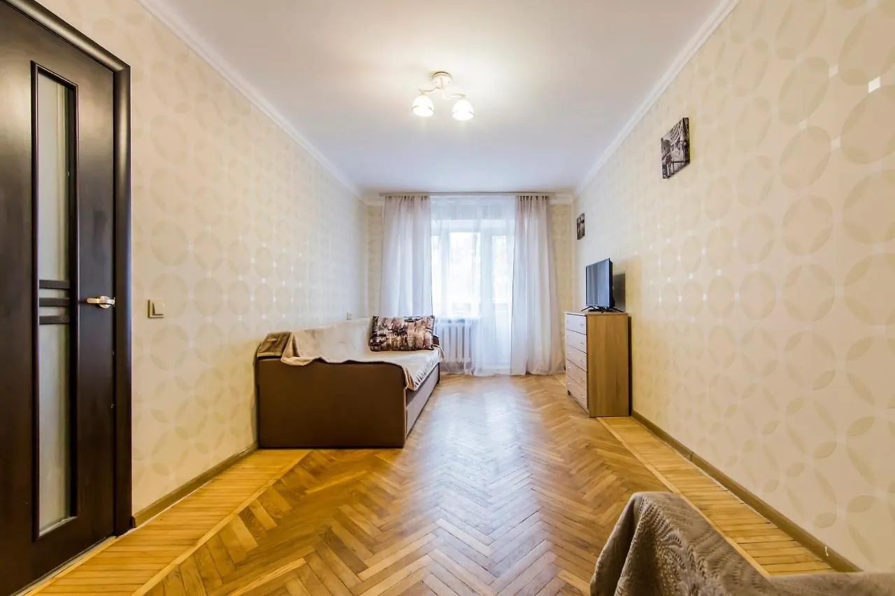 Apartment Near Zhitomirskaya Metro Station, Nikolay Krasnova Street 키예프